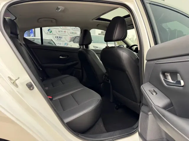 Nissan Sylphy — Фото автомобиля 10