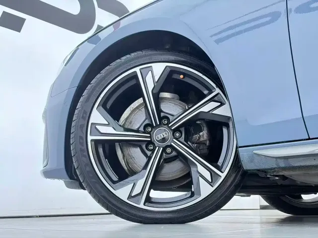 Audi A4L — Фото автомобиля 23