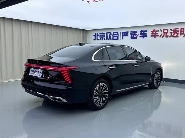 Hongqi H5 — Фото автомобиля 24