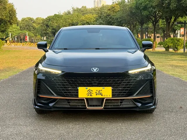Changan UNI-V — Фото автомобиля 3