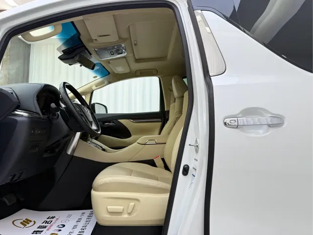 Toyota Vellfire — Фото автомобиля 4