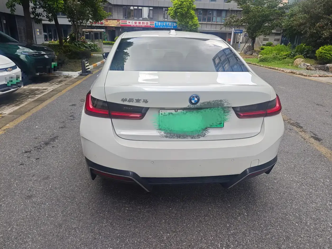 BMW BMW i3 2022 eDrive 35 L — Фото автомобиля 5