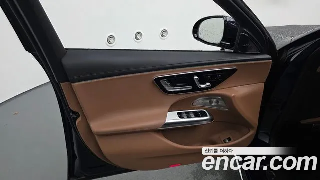 Mercedes-Benz E-Class — Фото автомобиля 5