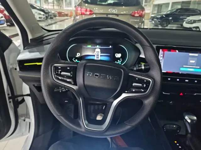 Roewe i5 — Фото автомобиля 10