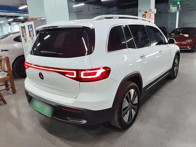 Mercedes-Benz EQB — Фото автомобиля 4