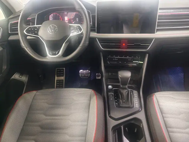Volkswagen Tiguan L — Фото автомобиля 7