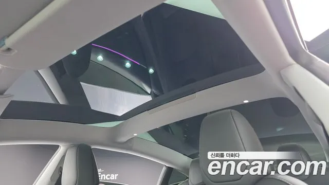 Tesla Model 3 — Фото автомобиля 15