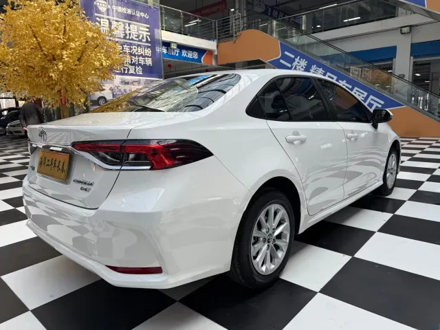 Toyota Corolla — Фото автомобиля 6