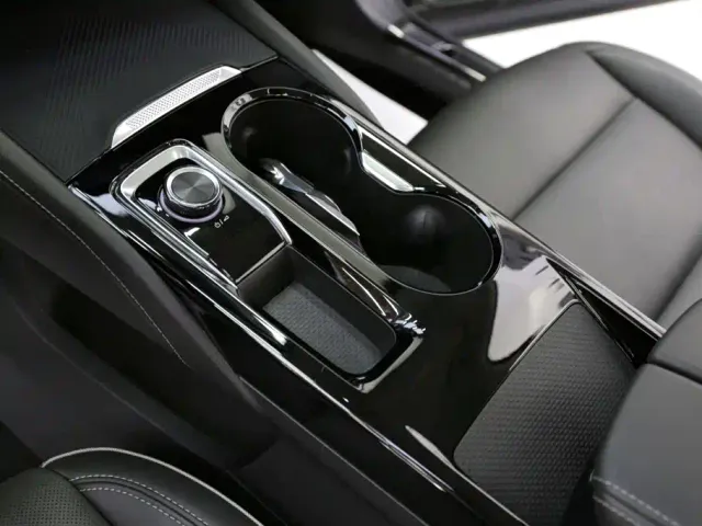 Buick Envision Plus — Фото автомобиля 12