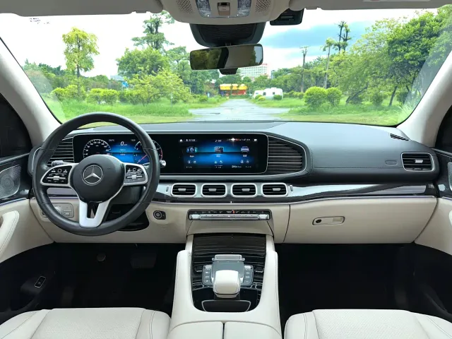 Mercedes-Benz GLE-Class — Фото автомобиля 14