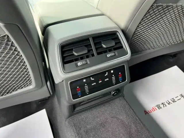 Audi A6L — Фото автомобиля 13