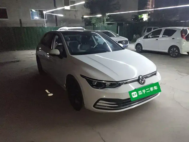 Volkswagen Golf — Фото автомобиля 3