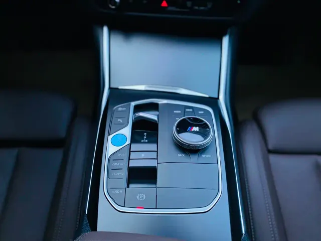 BMW i3 — Фото автомобиля 8