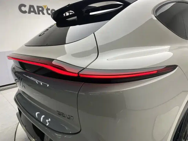 IM Motors LS7 — Фото автомобиля 10
