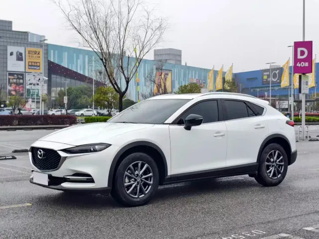 Фотография автомобиля — Mazda CX-4