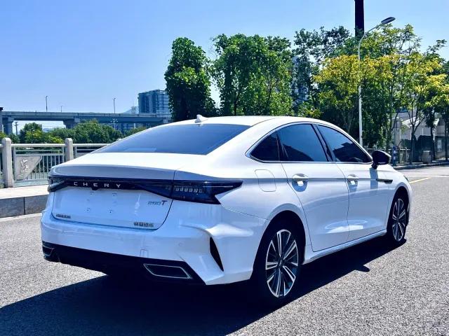 Chery Arrizo 8 — Фото автомобиля 6