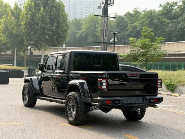 Jeep Gladiator — Фото автомобиля 13
