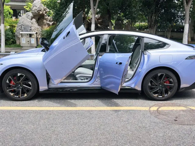 Dongfeng eπ 007 — Фото автомобиля 8
