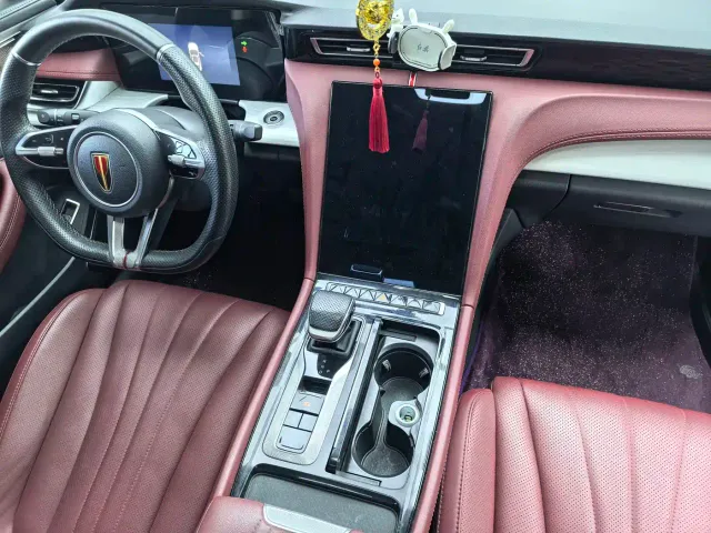 Hongqi H5 — Фото автомобиля 13