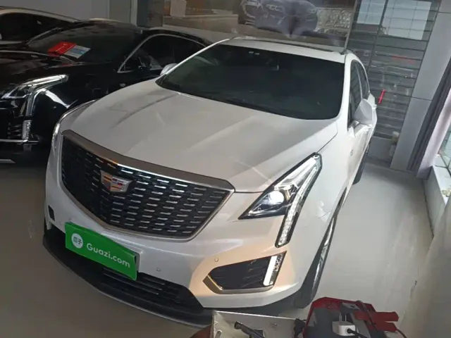 Фотография автомобиля — Cadillac XT5