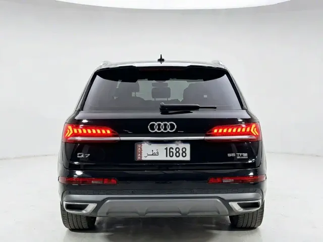 Audi Q7 — Фото автомобиля 9