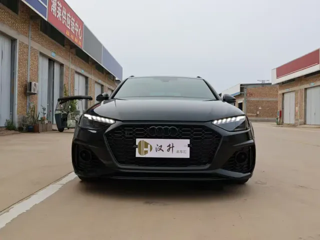 Audi RS 4 — Фото автомобиля 2