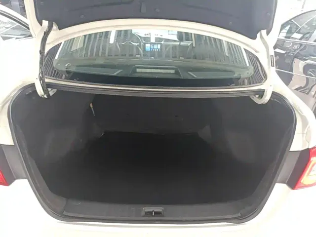 Nissan Sylphy — Фото автомобиля 18