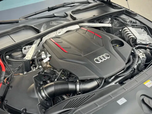 Audi S4 — Фото автомобиля 8