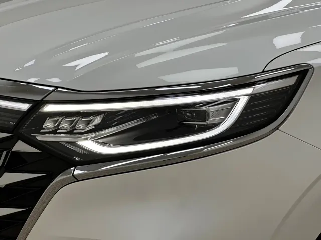 Roewe iMAX8 — Фото автомобиля 8
