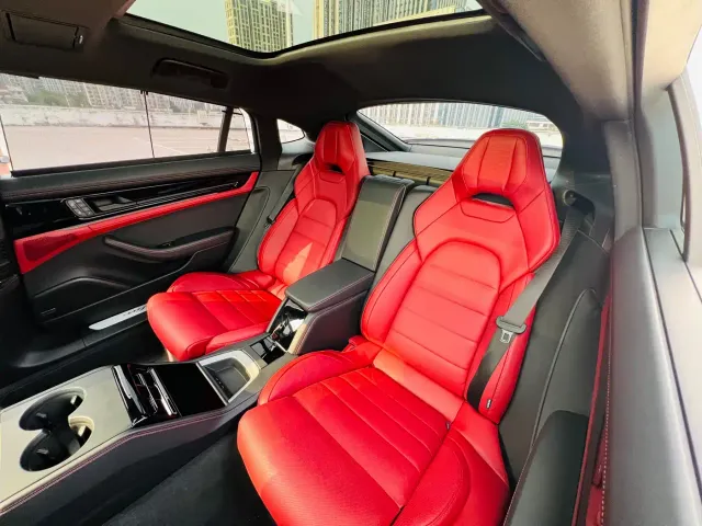 Porsche Panamera — Фото автомобиля 12