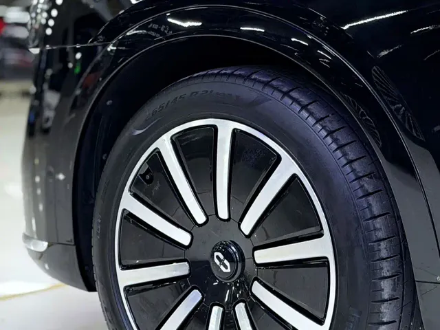 Aito M9 — Фото автомобиля 15