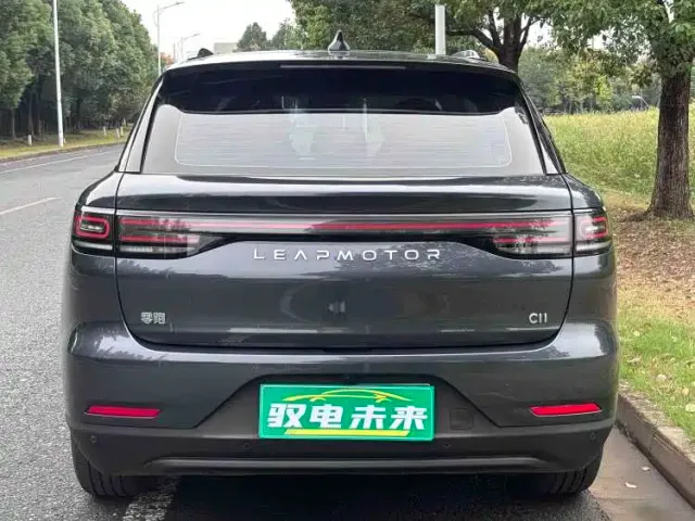 Leapmotor C11 — Фото автомобиля 4