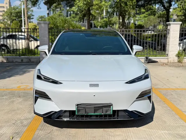 Geely Galaxy E8 — Фото автомобиля 2