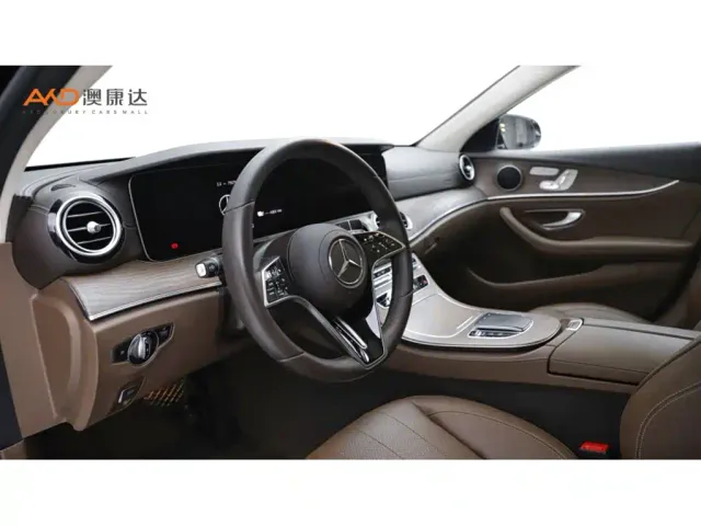 Mercedes-Benz E-Class — Фото автомобиля 6