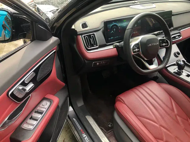 Jetour X70 Plus — Фото автомобиля 3