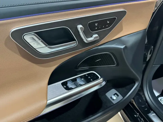 Mercedes-Benz E-Class — Фото автомобиля 11