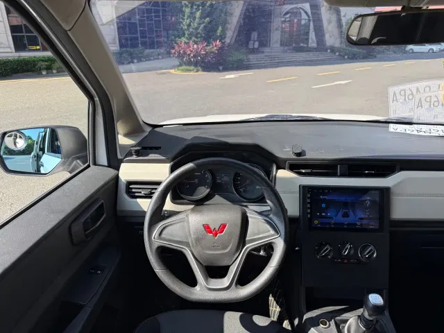 Wuling Zhengcheng — Фото автомобиля 10