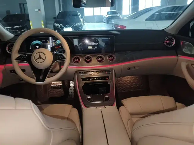 Mercedes-Benz CLS-Class — Фото автомобиля 9