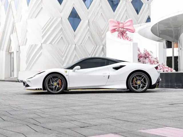 Ferrari F8 — Фото автомобиля 7