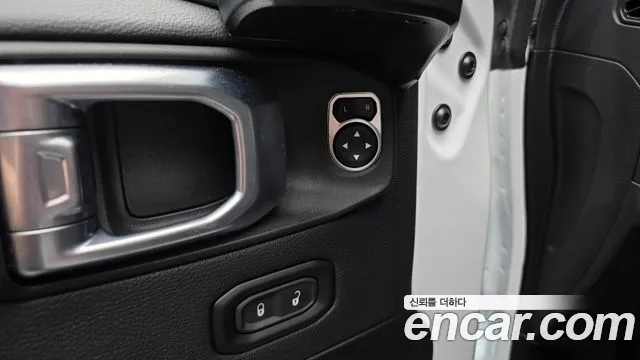 Jeep Wrangler JL — Фото автомобиля 13