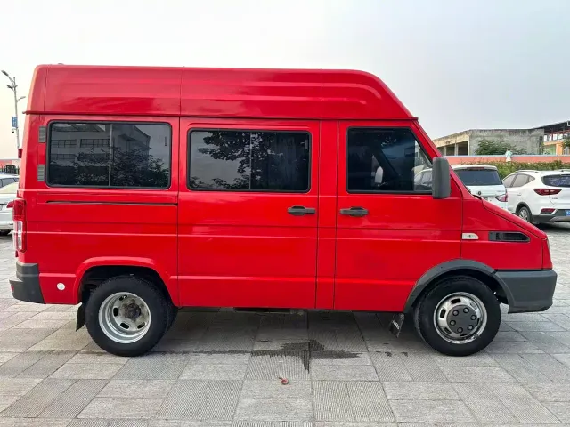 Iveco Daily — Фото автомобиля 4