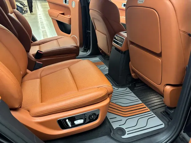 Li Auto L9 — Фото автомобиля 12