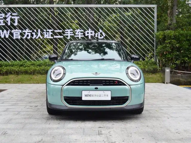 MINI Hatch — Фото автомобиля 2