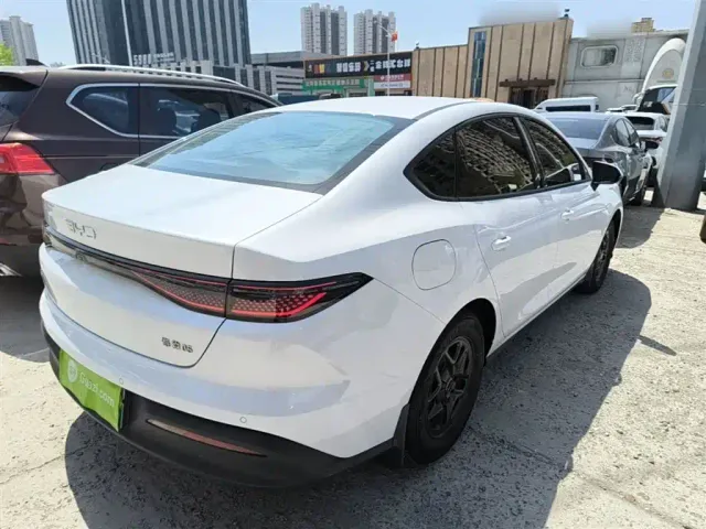 BYD Seal 05 DM-i — Фото автомобиля 6