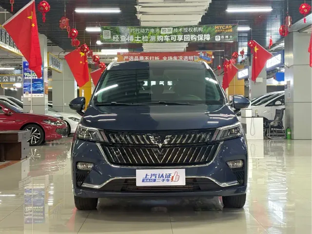 Wuling Jiachen — Фото автомобиля 2