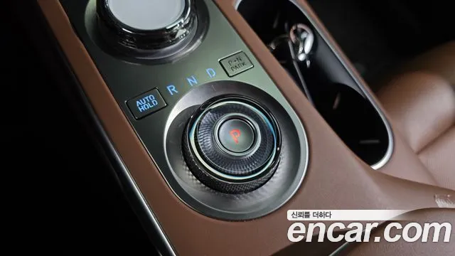 Genesis GV70 2.5T Бензин 2WD — Фото автомобиля 8