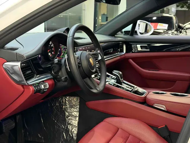 Porsche Panamera — Фото автомобиля 18