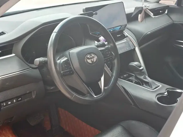 Toyota Harrier — Фото автомобиля 7