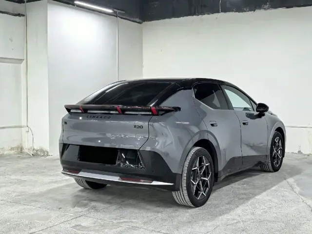 Lynk & Co Z20 — Фото автомобиля 11