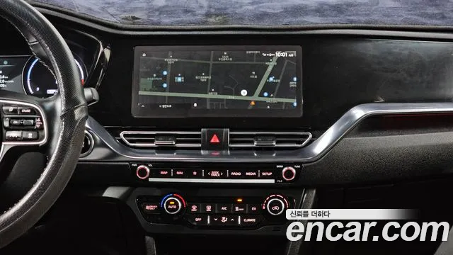 Kia Niro — Фото автомобиля 14